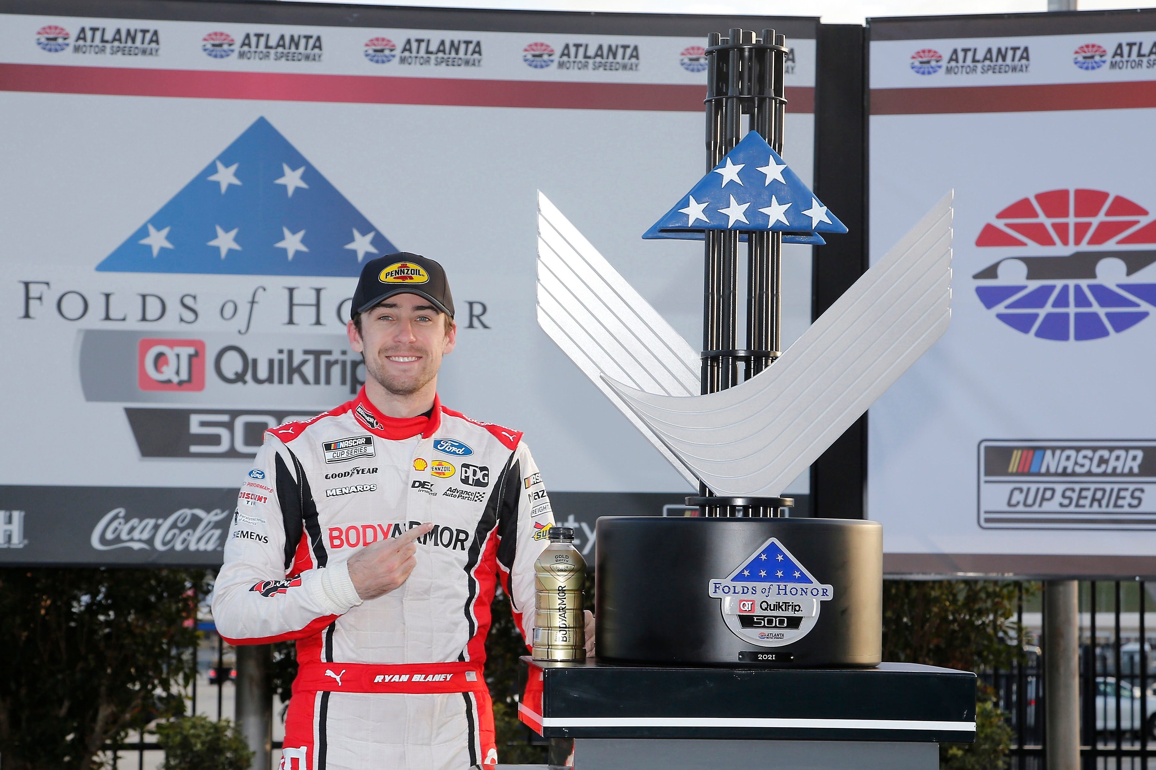 宾斯石油赛车运动年度回顾