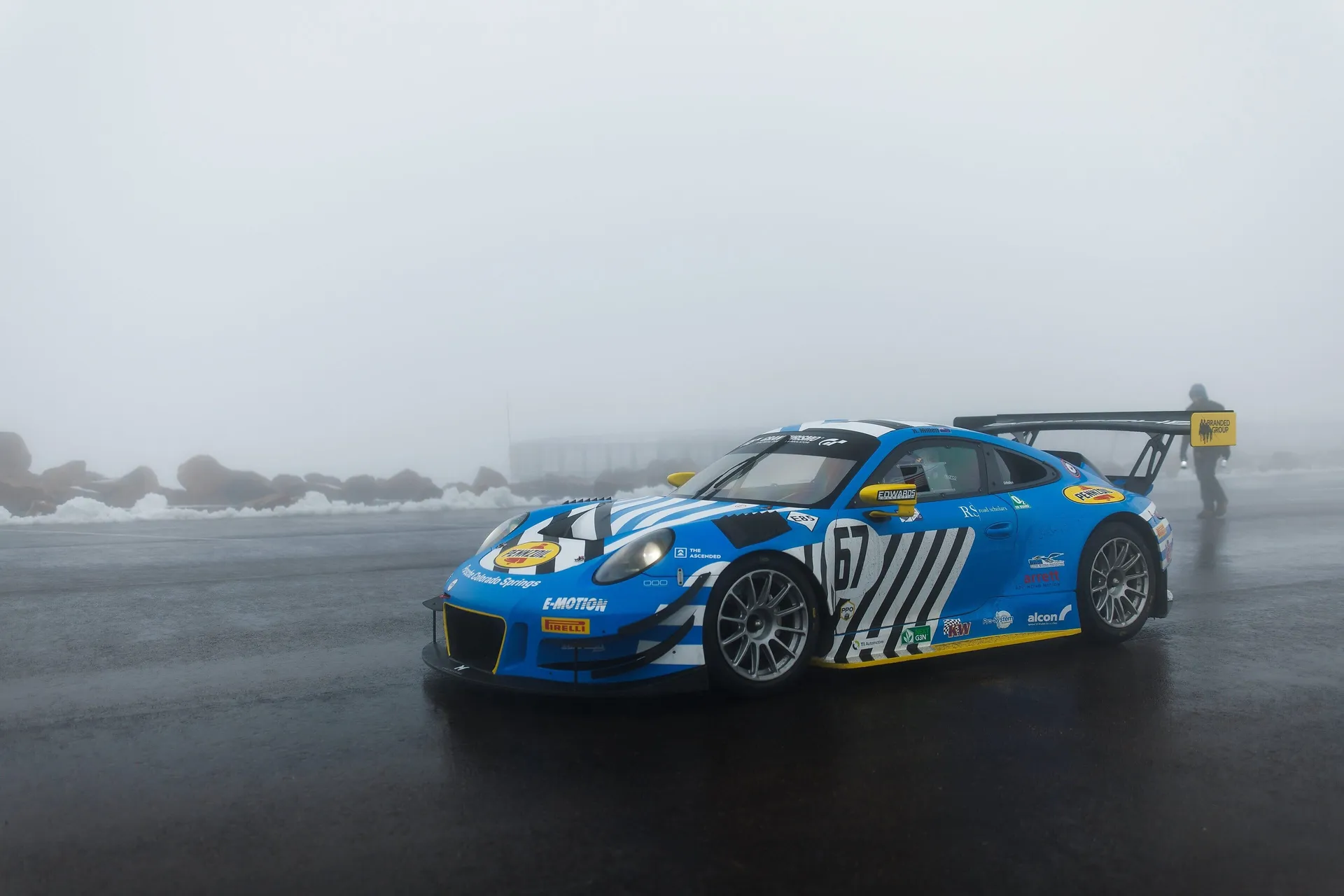 与赛车和特技车手 Rhys Millen 的问答